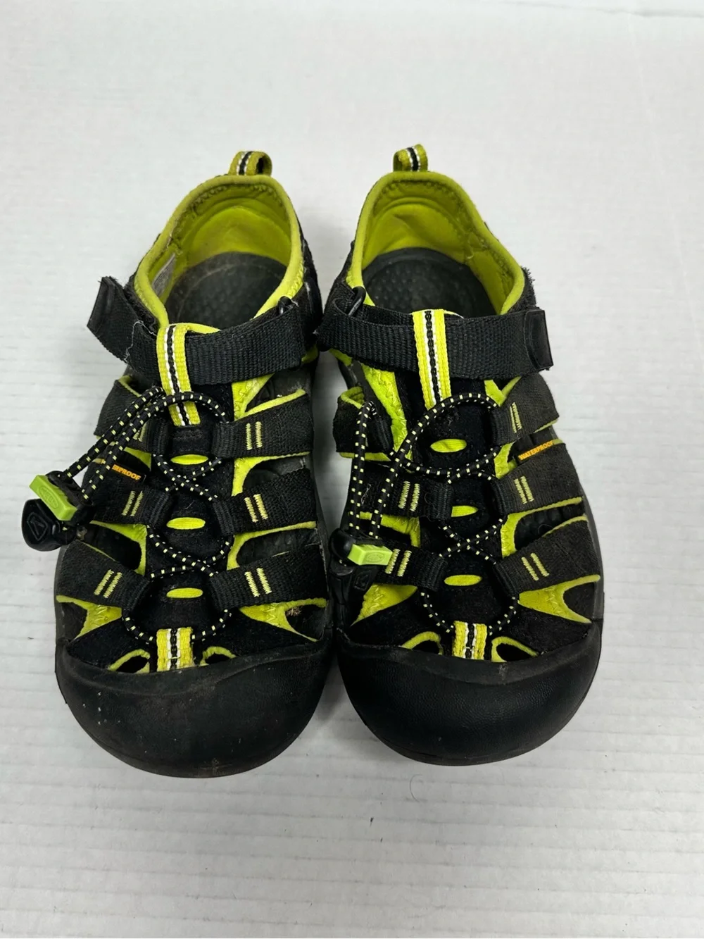 Keen Newport H2 Waterproof Hiking Sandals Big Kids Size 3.0